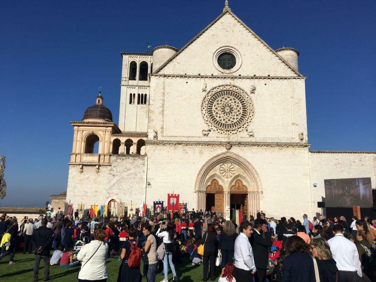 La Stella Di Eva Apartment Assisi Bagian luar foto