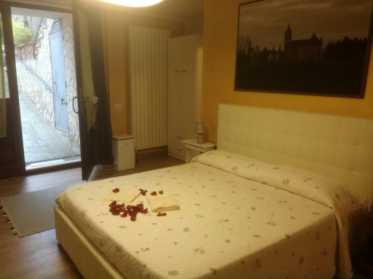 La Stella Di Eva Apartment Assisi Bagian luar foto